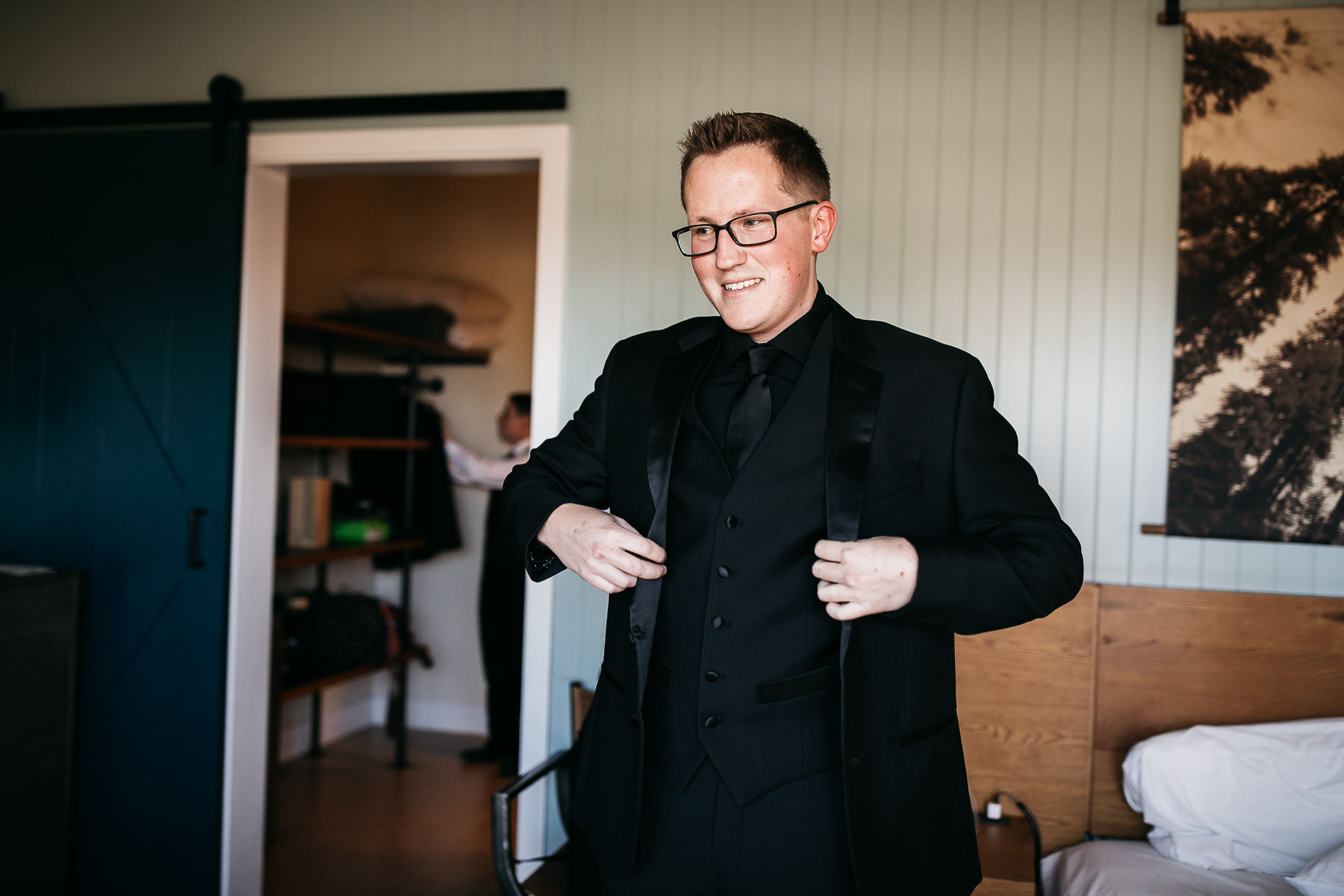 yosemite-rush-creek-fall-wedding-goldendoodle-7