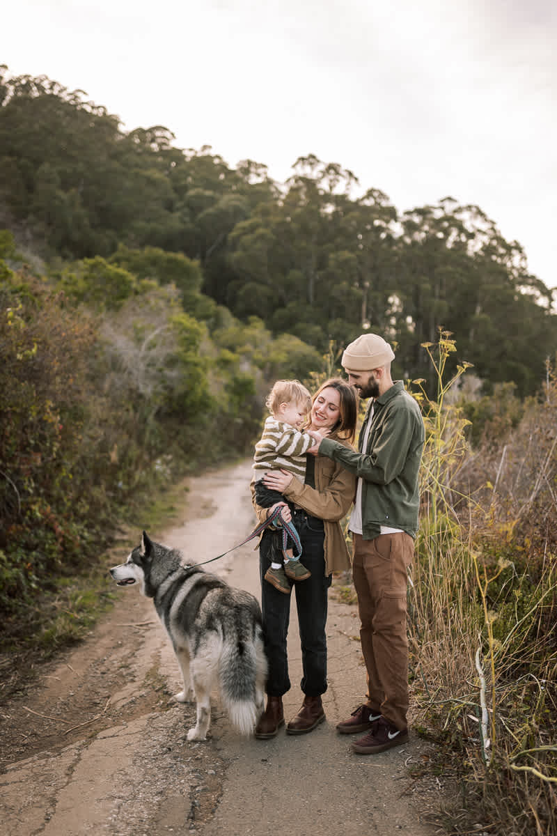 pacifica-eucalyptus-fall-family-lifestyle-session-27