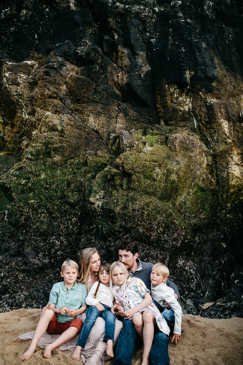 half-moon-bay-ca-sunset-family-lifestyle-session-golden-light-17