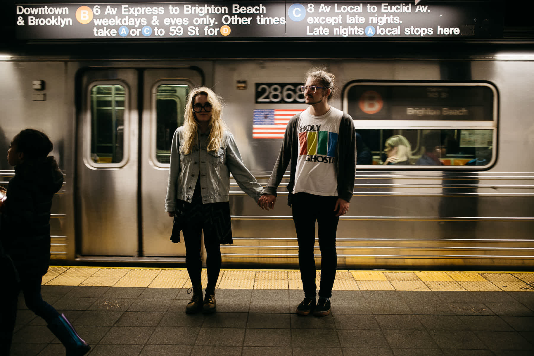 brooklyn-nyc-street-lifestyle-couple-session-12