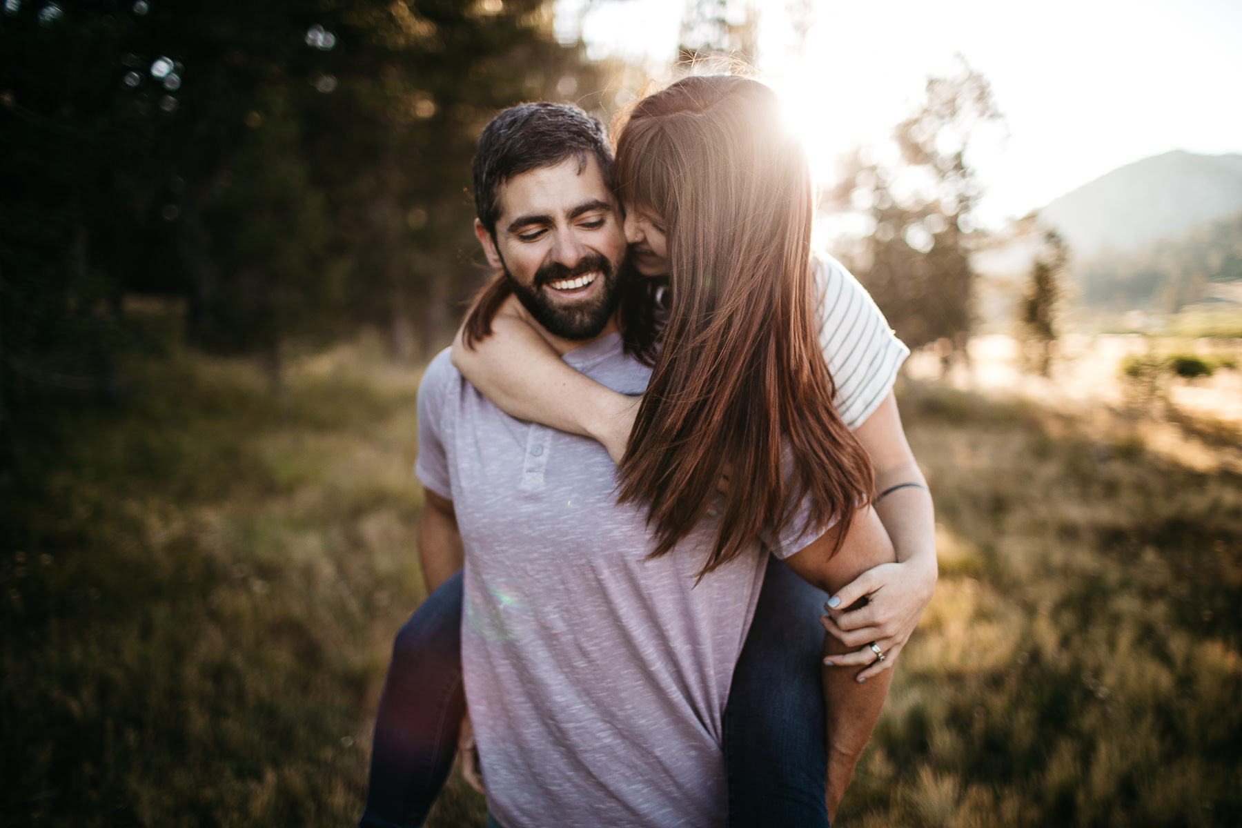 lake-tahoe-anniversary-couple-session-with-a-puppy-13