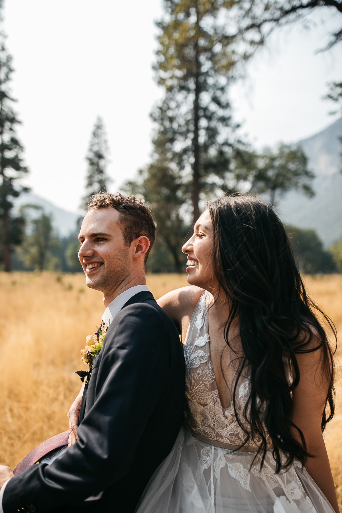 yosemite-cathedral-lake-hiking-sunset-elopement-31