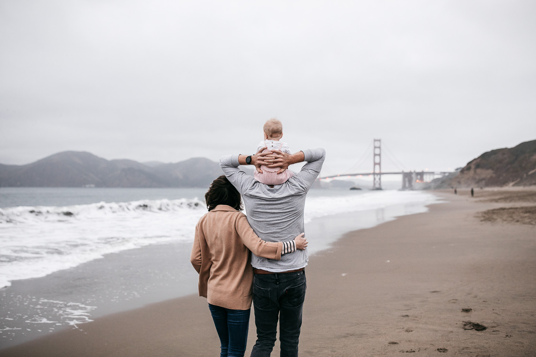presidio-urban-family-baker-beach-cloudy-session-43