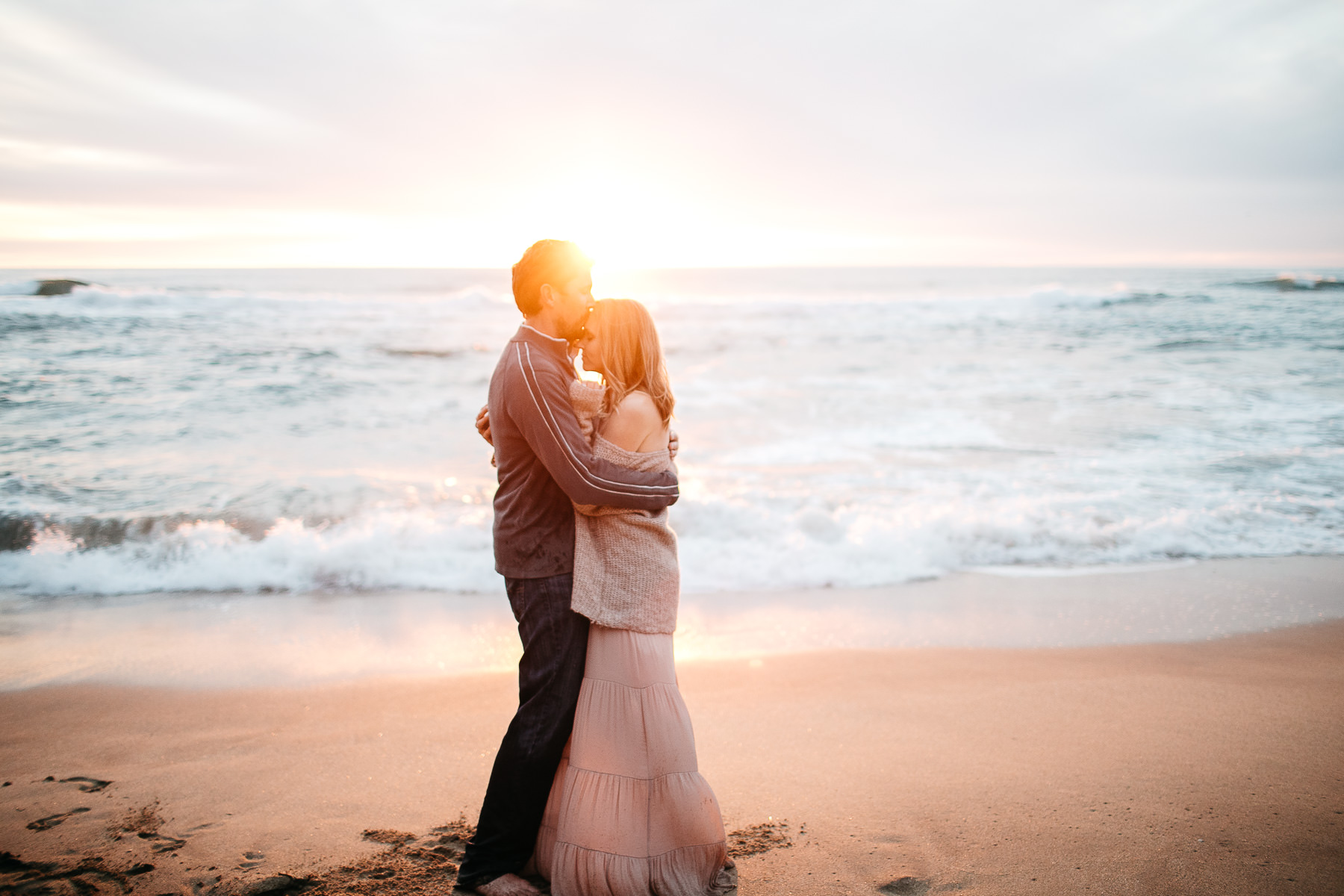 half-moon-bay-ca-sunset-family-lifestyle-session-golden-light-45