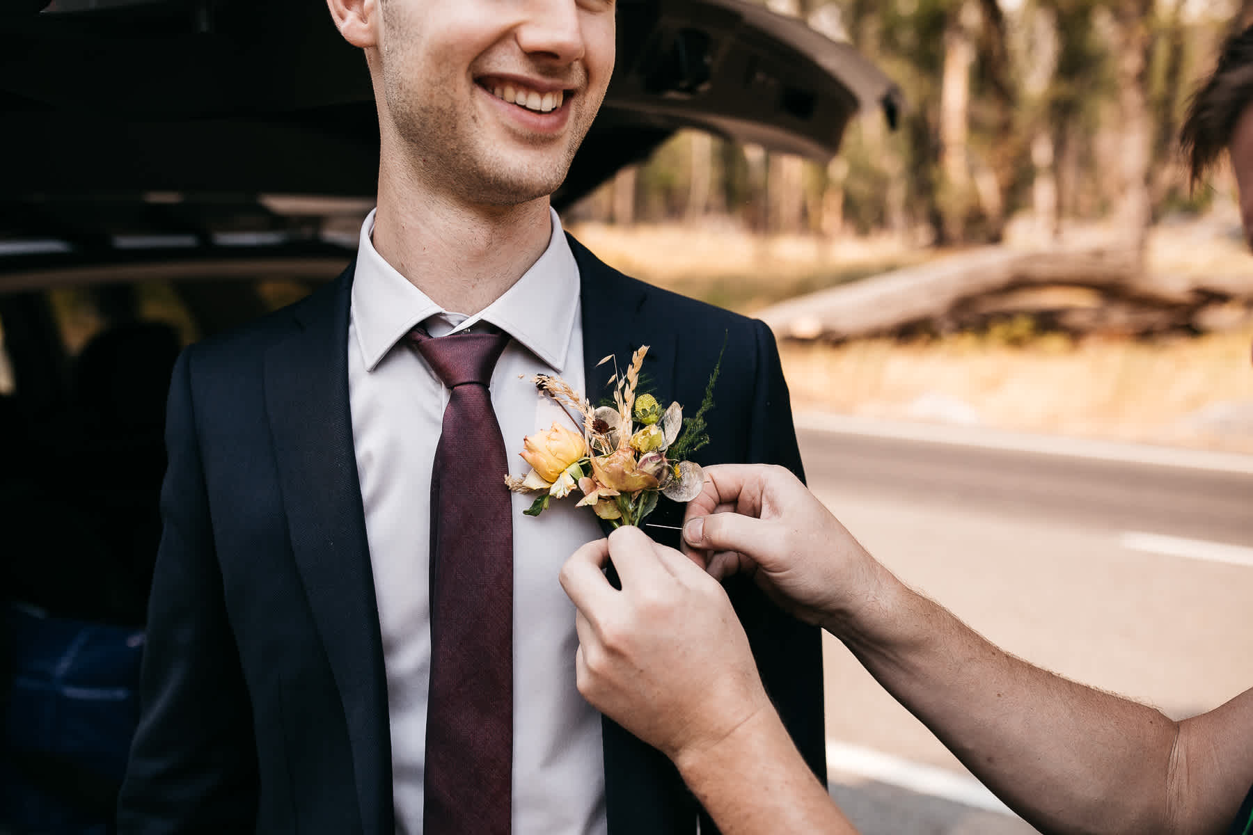 yosemite-cathedral-lake-hiking-sunset-elopement-15