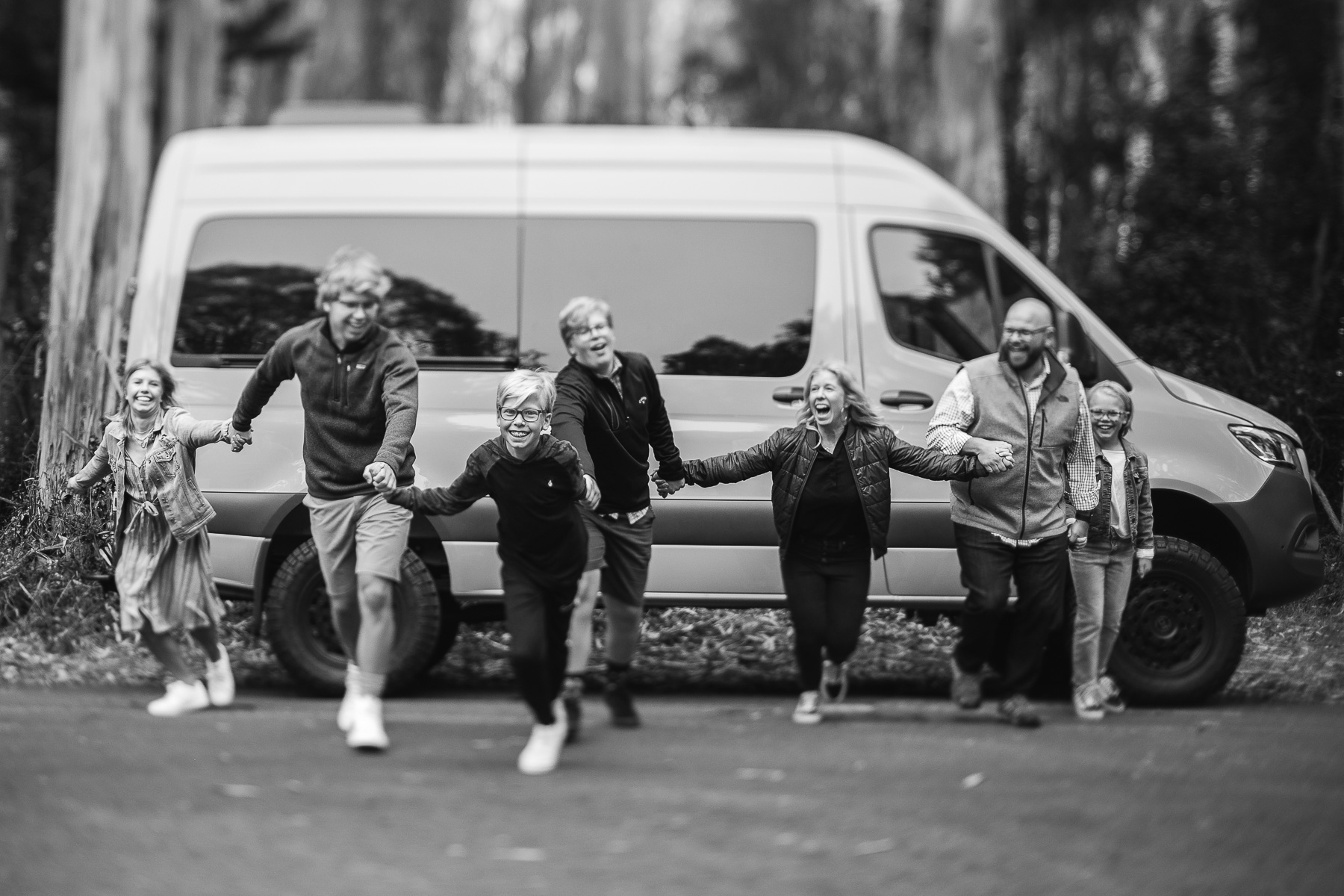 van-family-session-foggy-presidio-sf-8