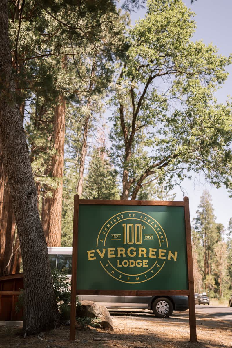 Evergreen-Lodge-Yosemite-Summer-wedding-1