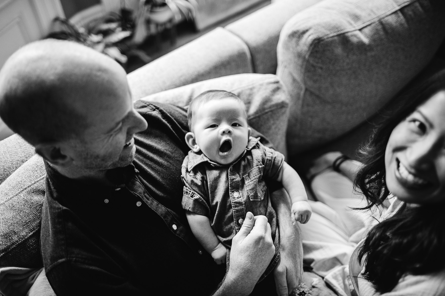 san-francisco-in-home-lifestyle-family-session-rainy-neighborhood-17