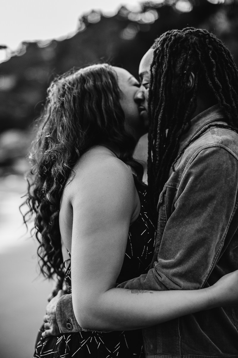 muir-beach-ca-spring-lifestyle-engagement-session-34