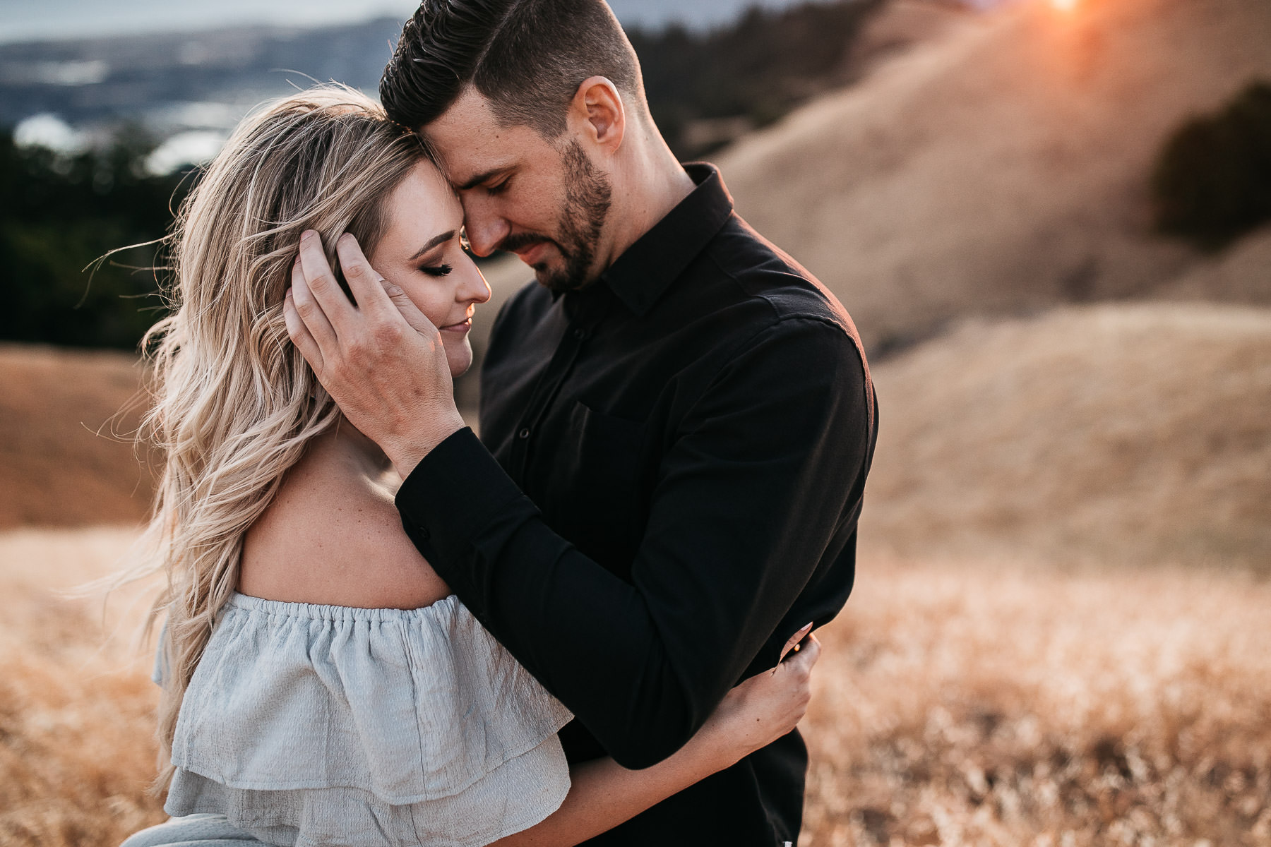 mt-tam-golden-hills-sunset-engagement-session-38