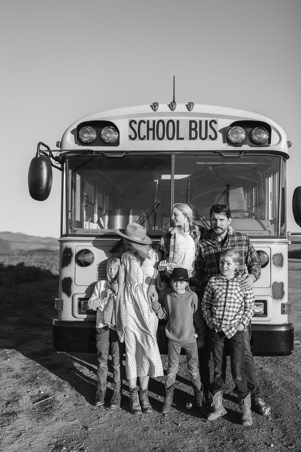 pescadero-beach-school-bus-lifestyle-sunset-family-session-10