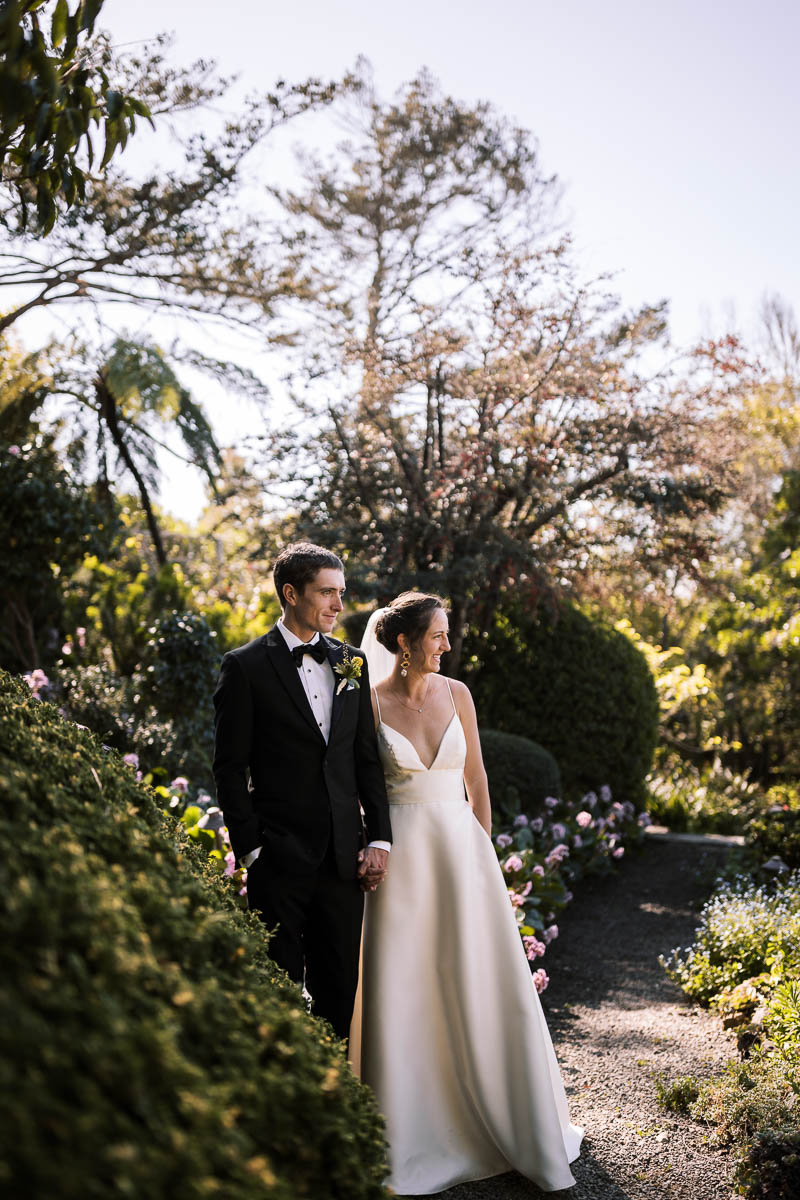 Willow-Camp-Stinson-Beach-Community-Center-Sunny-Winter-Wedding-28