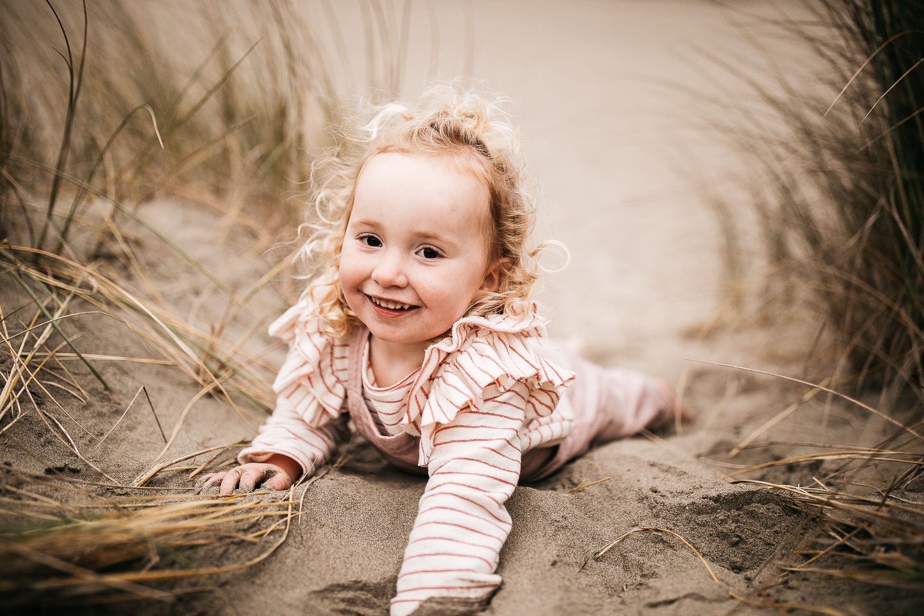 gloomy-ocean-beach-sf-newborn-lifestyle-session-12