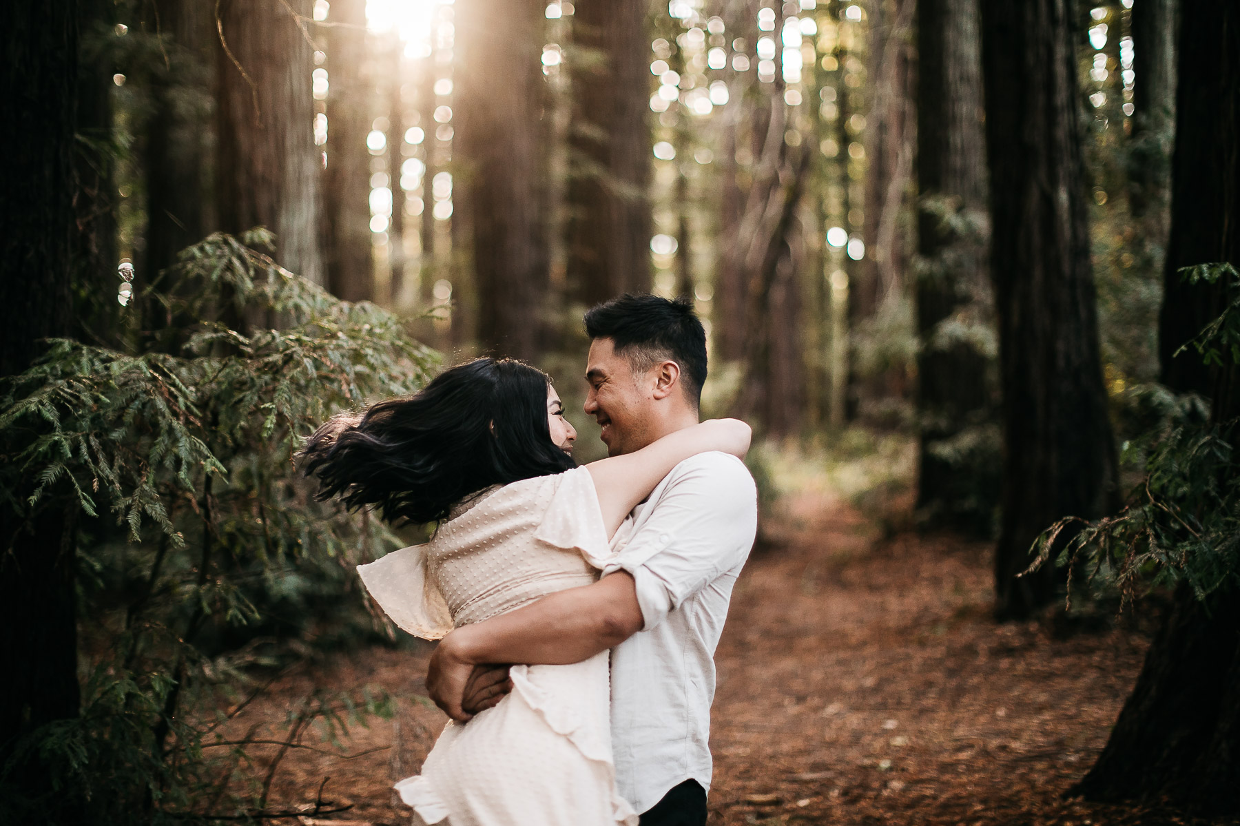 oakland-redwoods-fall-golden-light-engagement-session-4