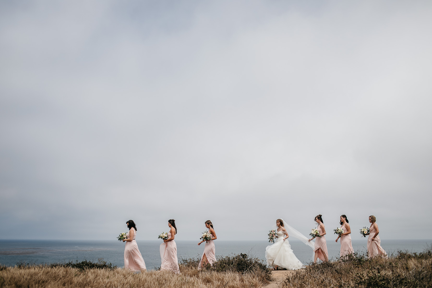 malibu-gloomy-summer-romantic-wedding-19