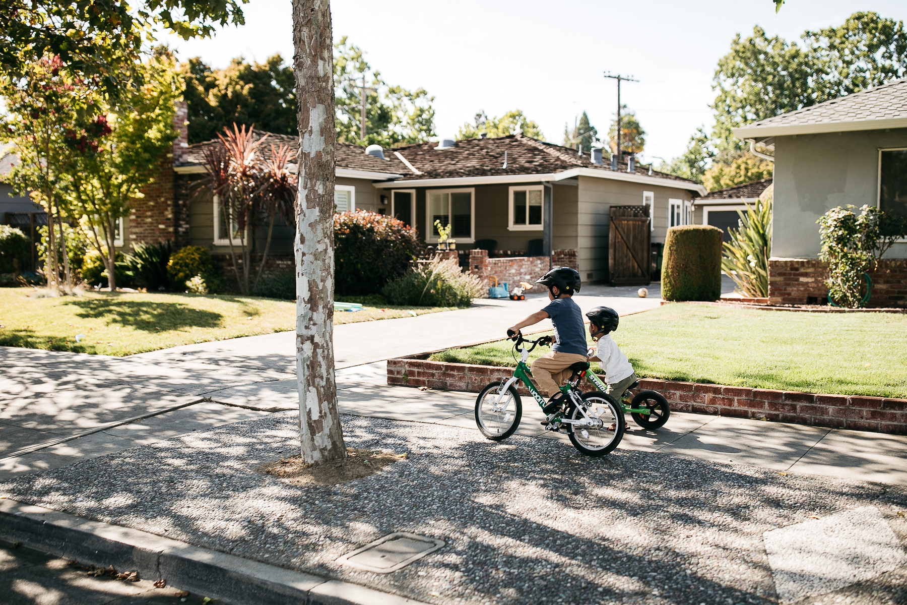 santa-clara-neighborhood-lifestyle-summer-family-session-28