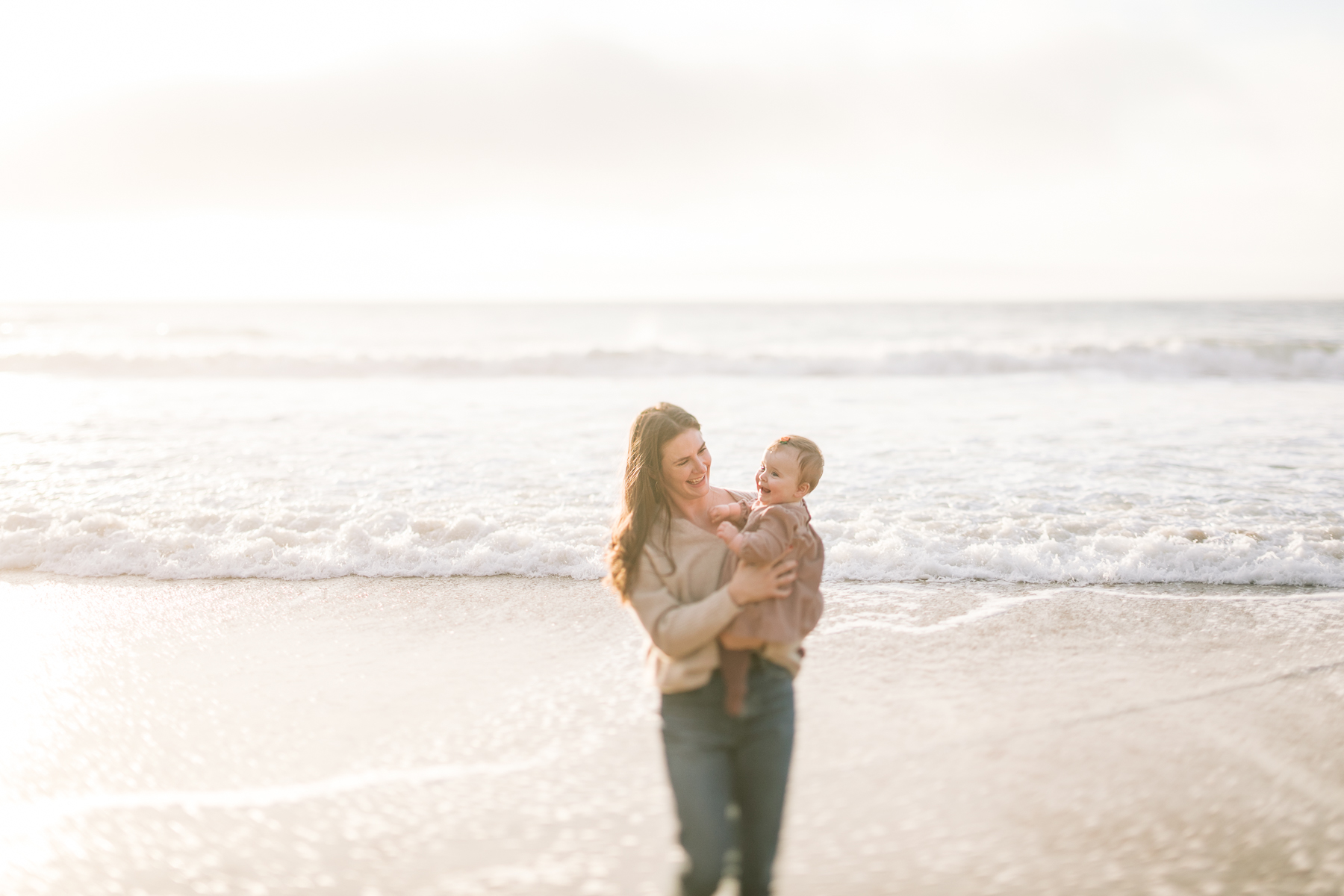 Half-moon-bay-golden-light-fall-beach-family-session-12