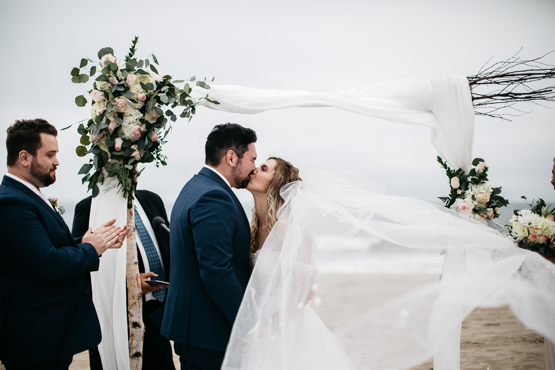 malibu-gloomy-summer-romantic-wedding-52