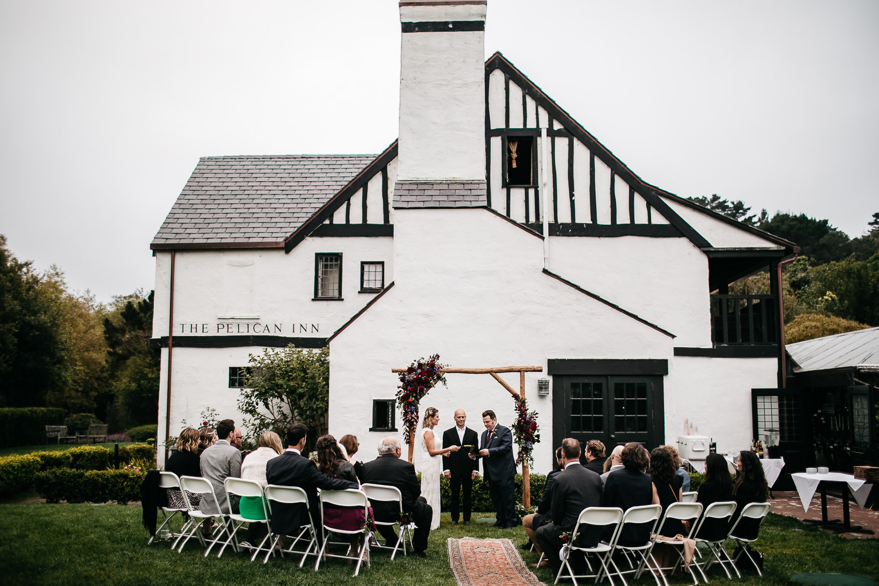 muir-beach-pelican-inn-foggy-wedding-42