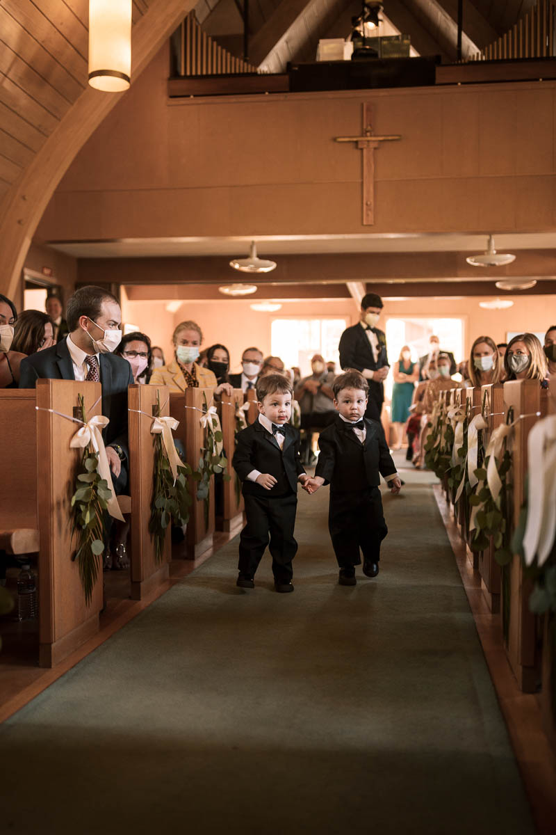 Willow-Camp-Stinson-Beach-Community-Center-Sunny-Winter-Wedding-53