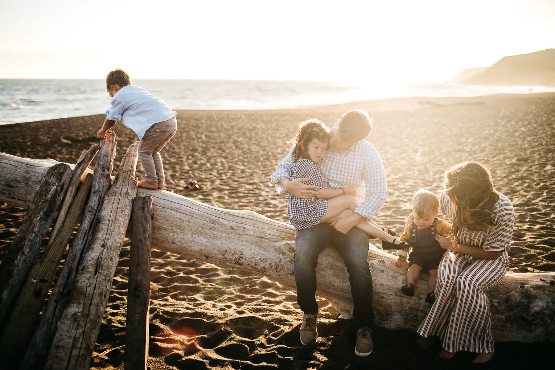 rodeo-beach-california-hills-lifestyle-family-session-31