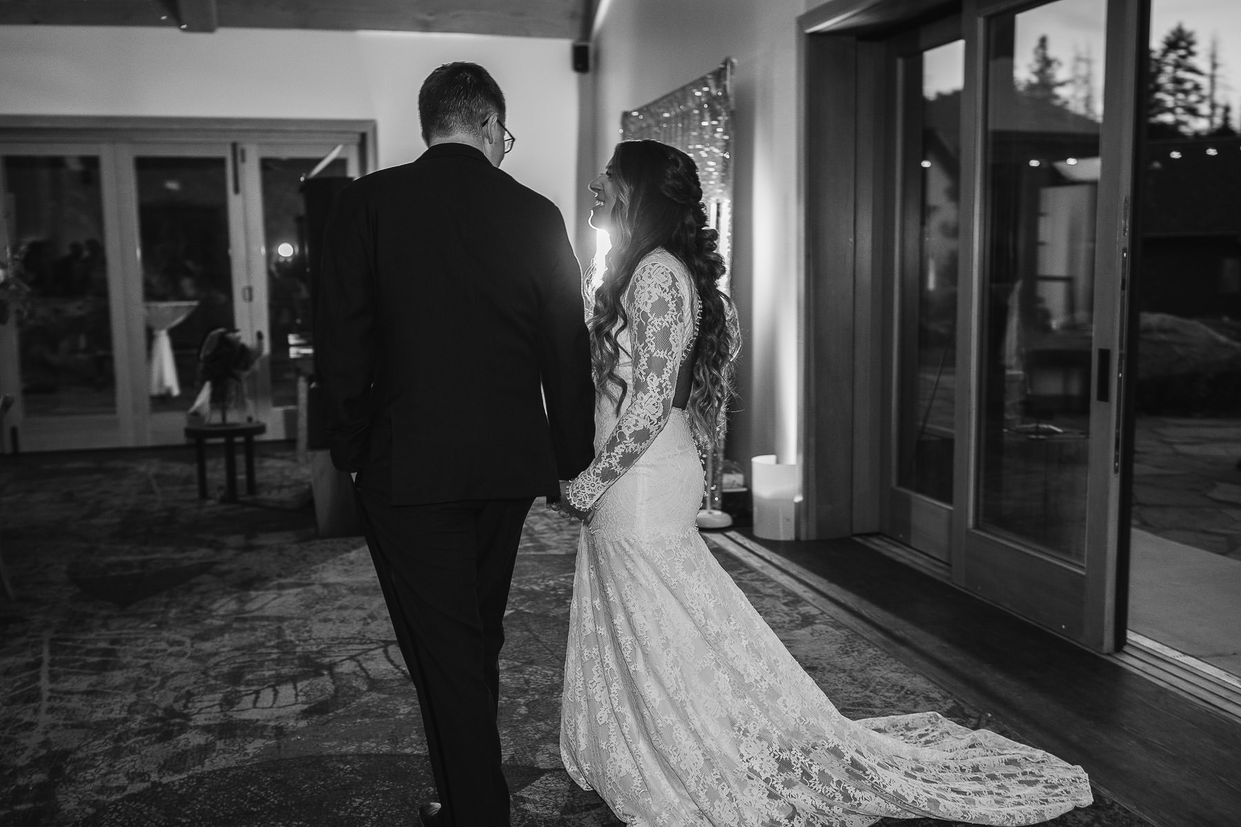 yosemite-rush-creek-fall-wedding-goldendoodle-106