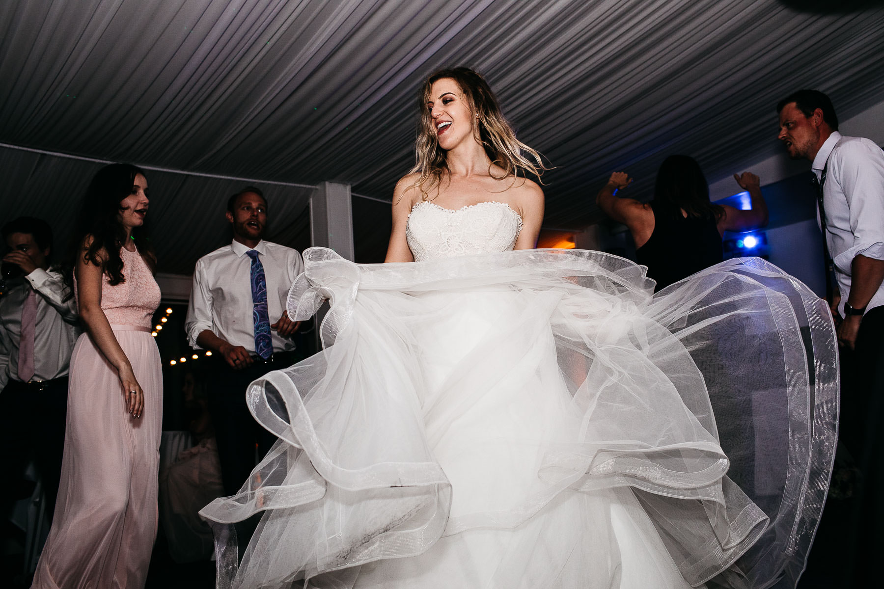 malibu-gloomy-summer-romantic-wedding-105