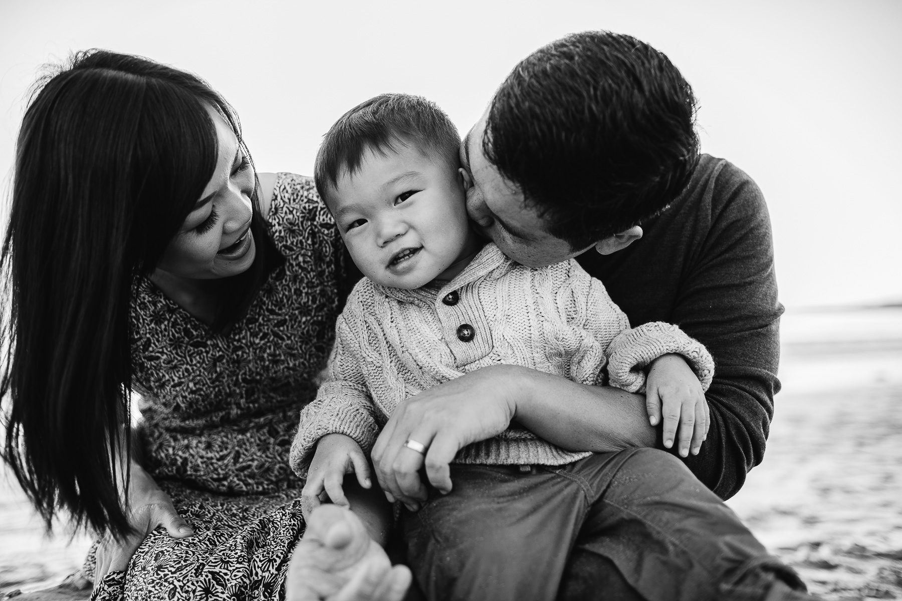 Half-moon-bay-beachy-sunset-lifestyle-family-session-27