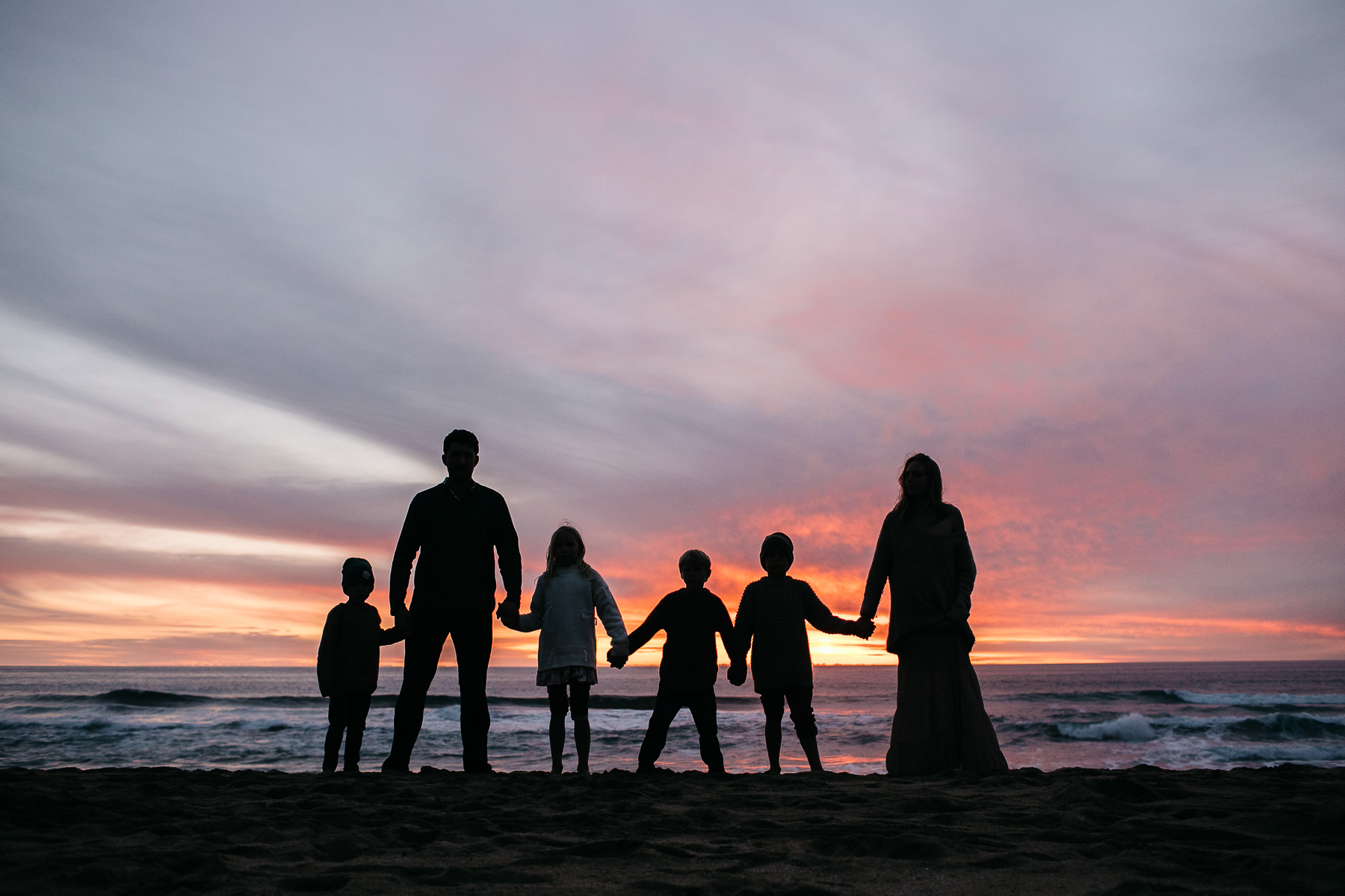half-moon-bay-ca-sunset-family-lifestyle-session-golden-light-58