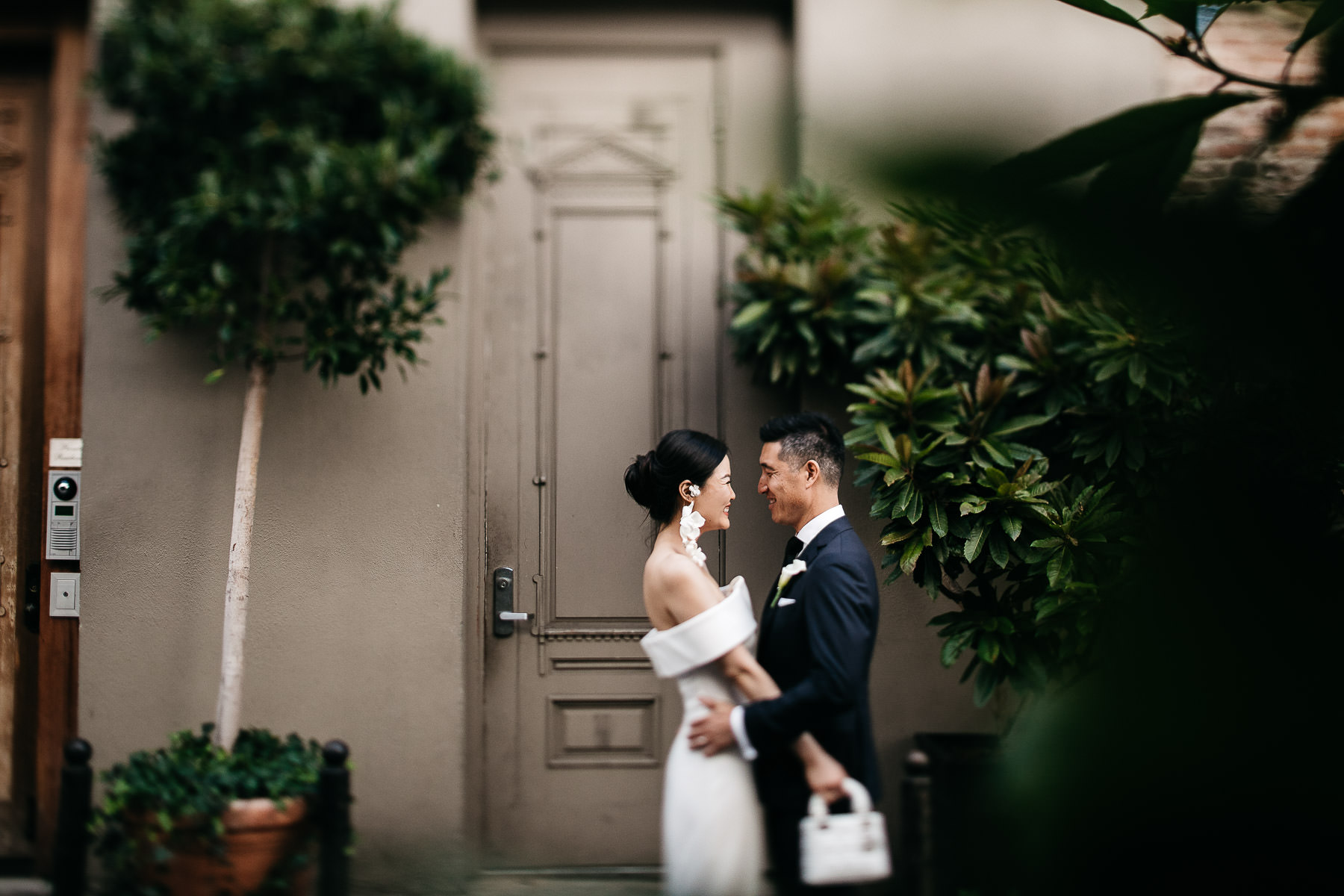 SF-city-hall-wedding-tartine-factory-urban-formals-82