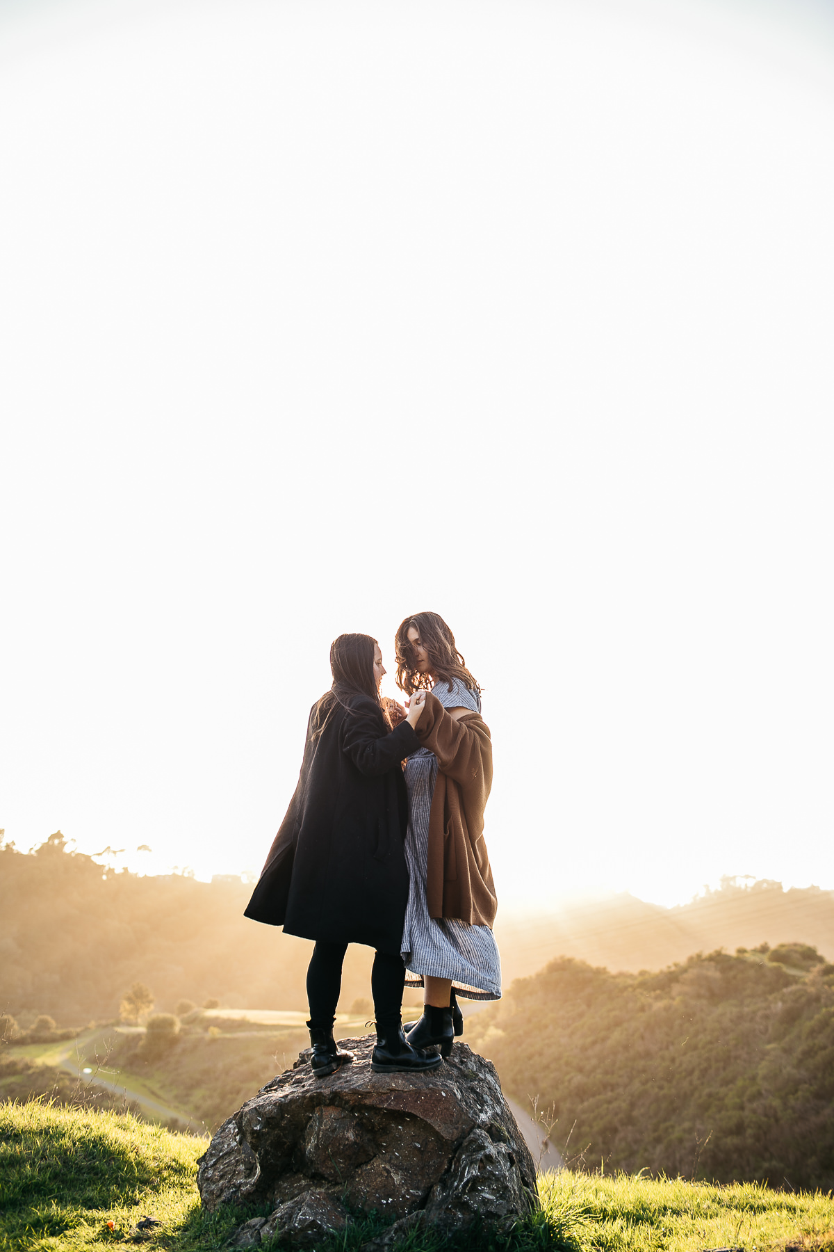 oakland-hills-sunset-engagement-golden-light-session-6