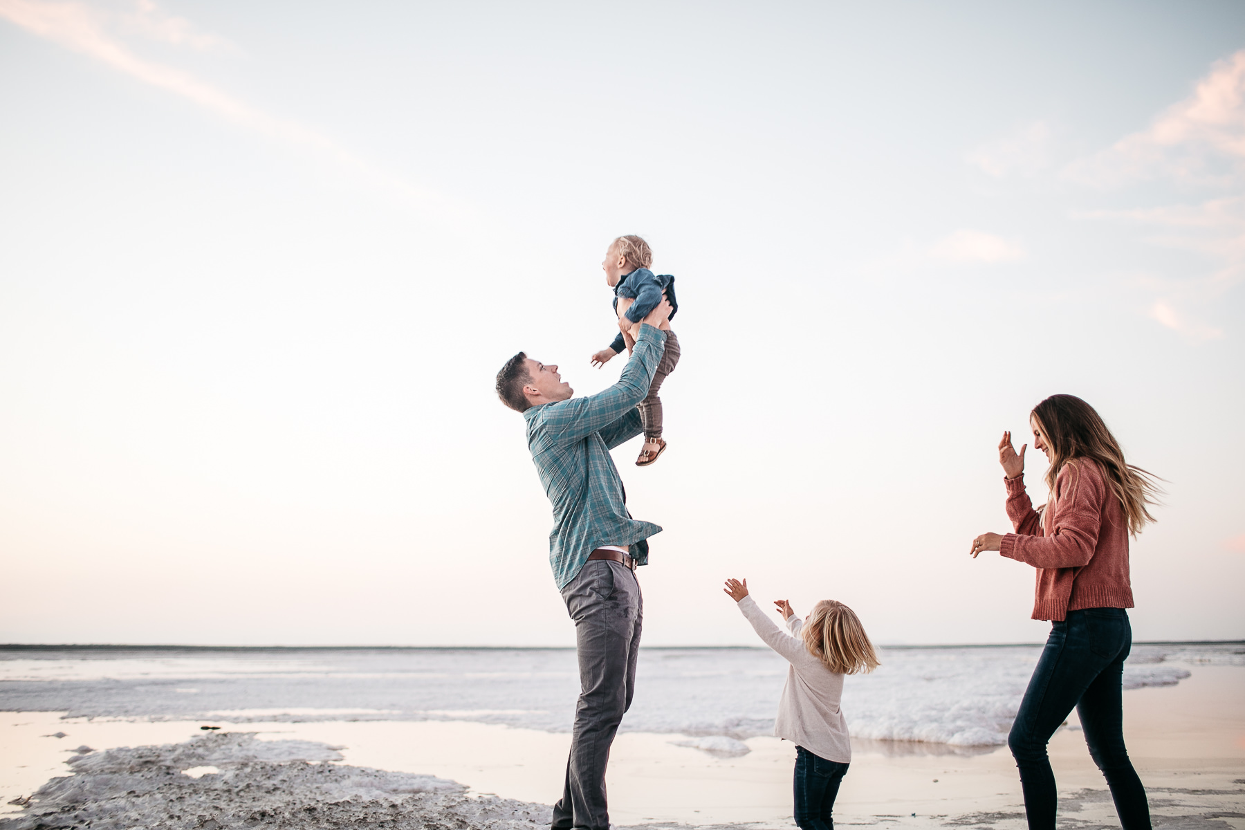 san-jose-ca-salt-flats-sunset-family-lifestyle-session-26