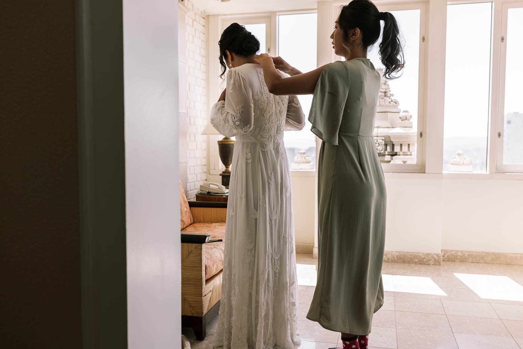 San-Francisco-Gallery-308-disco-balls-graphic-designer-wedding-12