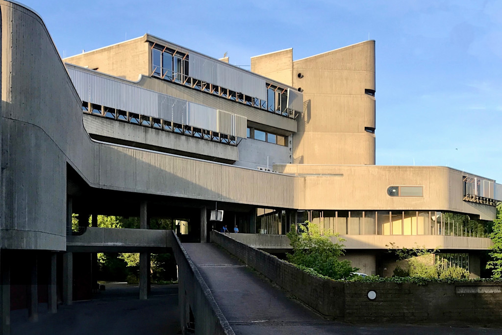 Institute for Hygiene and Microbiology