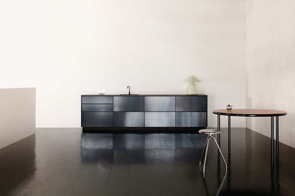 Reform REFLECT by Jean Nouvel Black 02 Reform REFLECT by Jean Nouvel Black 02