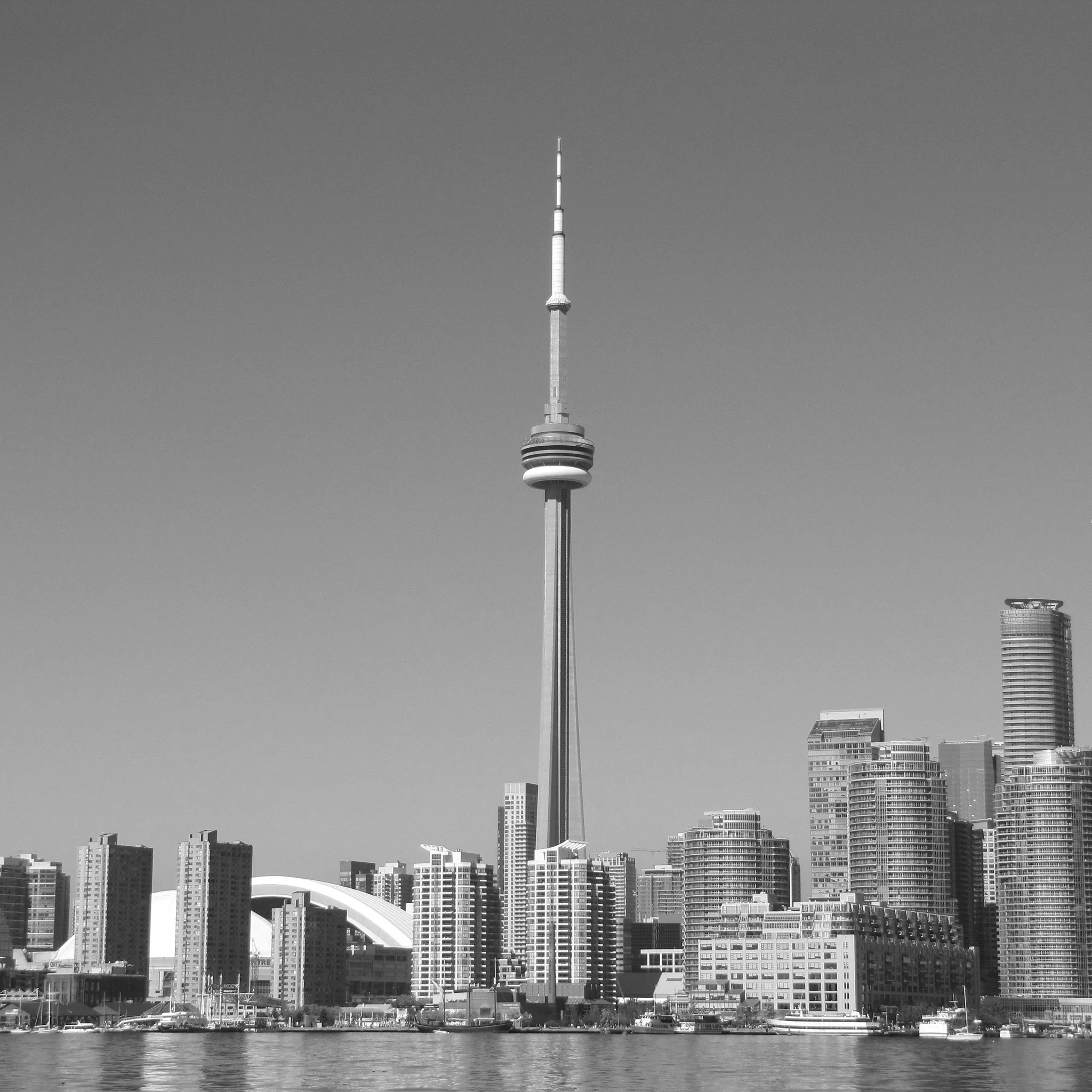 Image of the CN tower in Toronto