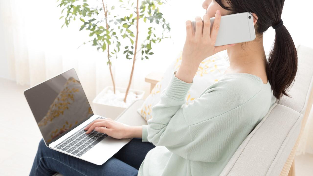 諸事情により対応遅れます 遅くとも｣の意味は？ビジネスシーンでの使い方と英語表現を解説