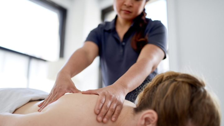 セラピストになるには 仕事内容と年収 Indeed インディード