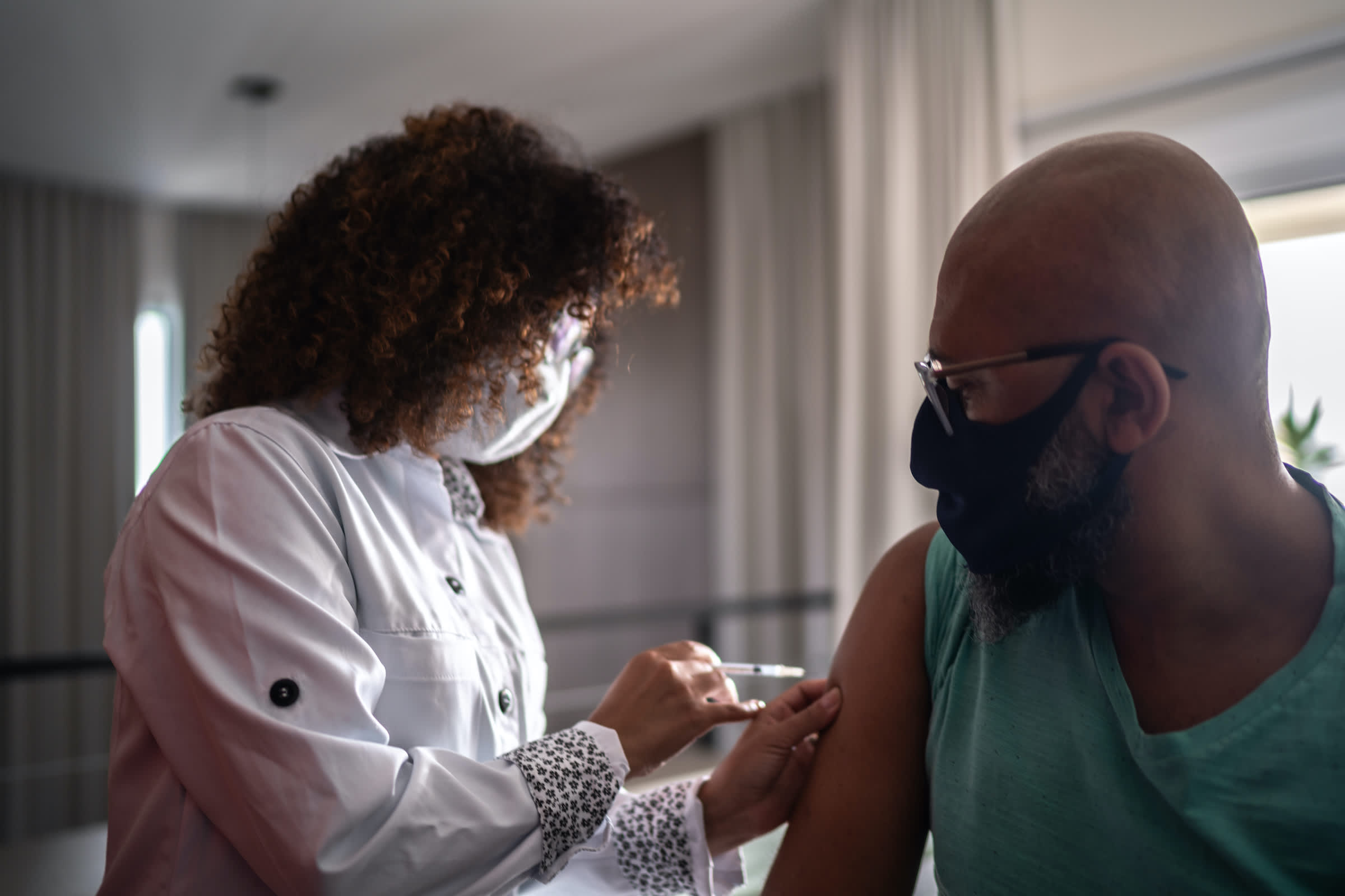 People Living With HIV Get Involved in COVID-19 Vaccine Trials - Vimarsana News