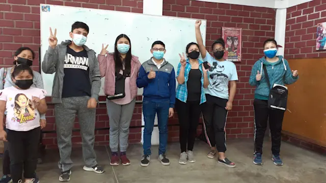 Alianza intergeneracional presenta resultados sobre vigilancia a establecimientos de salud en San Juan de Miraflores