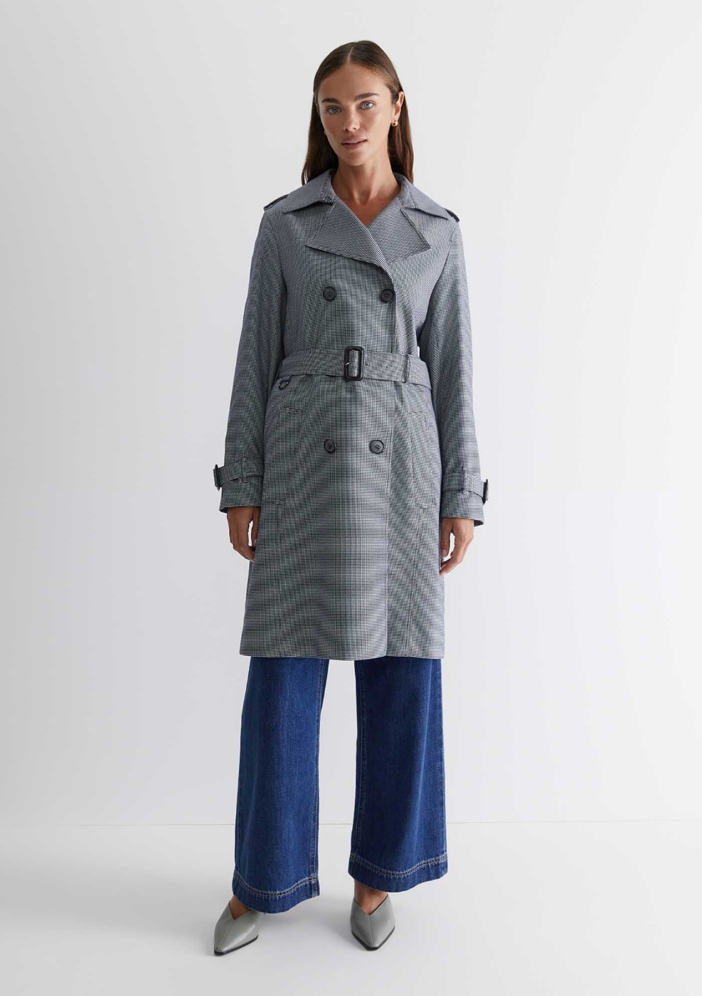 Image 1 - Desktop – 4