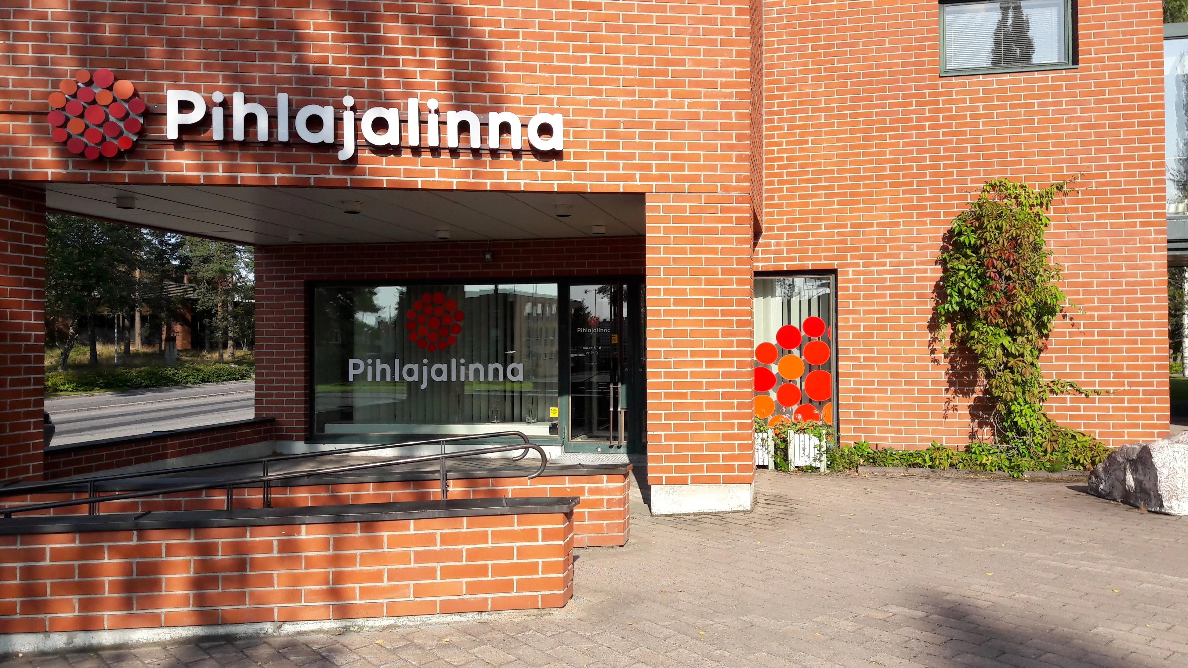 Pihlajalinnan Kankaanpään lääkäriaseman julkisivu