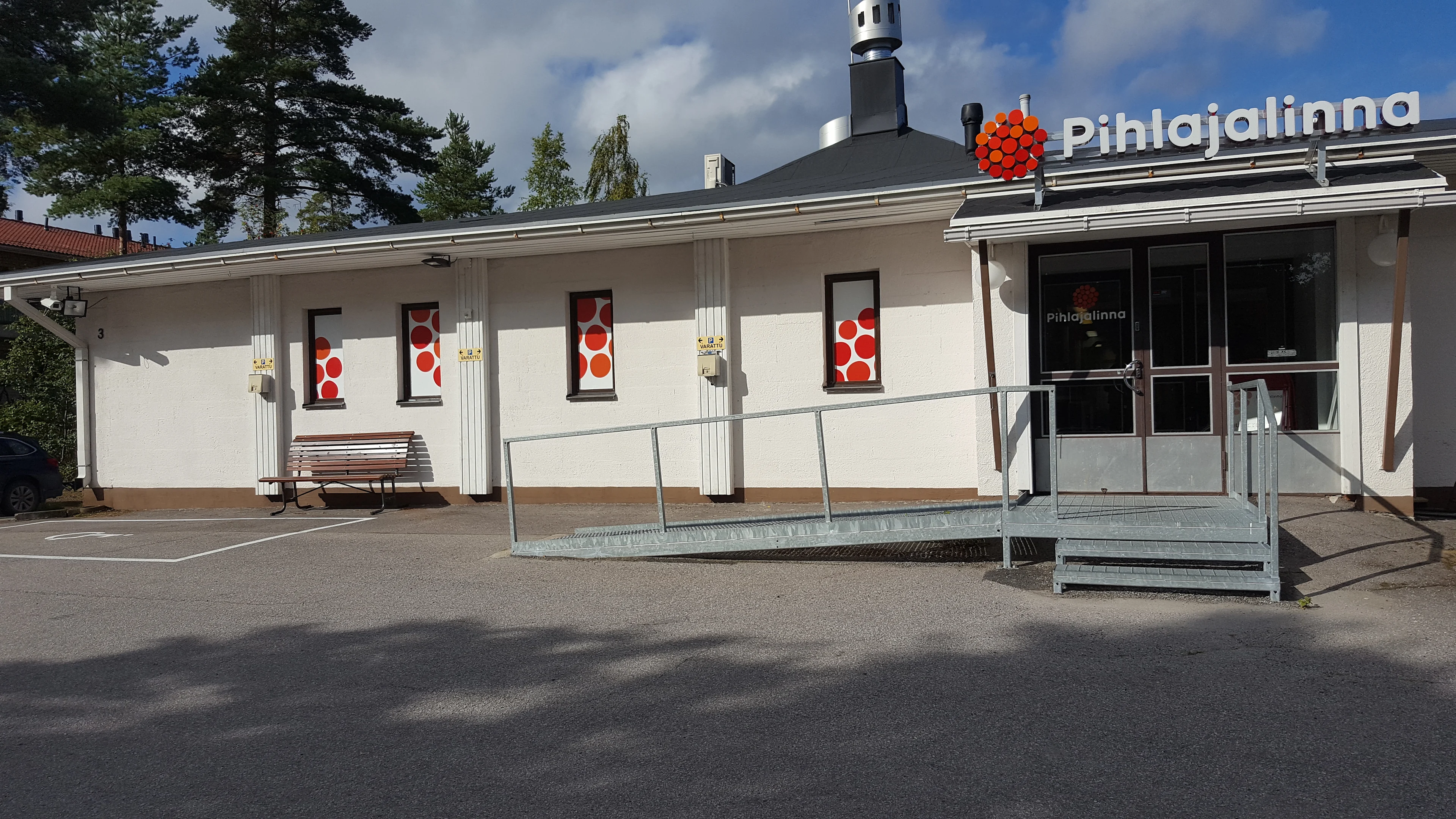 Ulkokuva Pihlajalinna Kangasalan toimipisteestä.