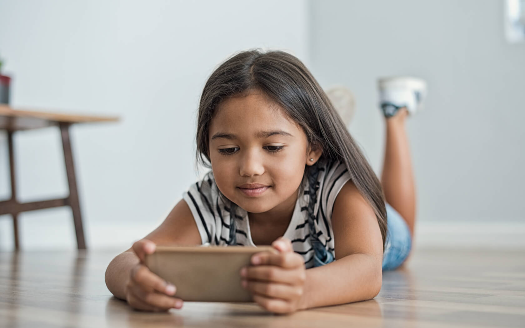 When Should a Kid Get a Phone? 6 Factors to Consider