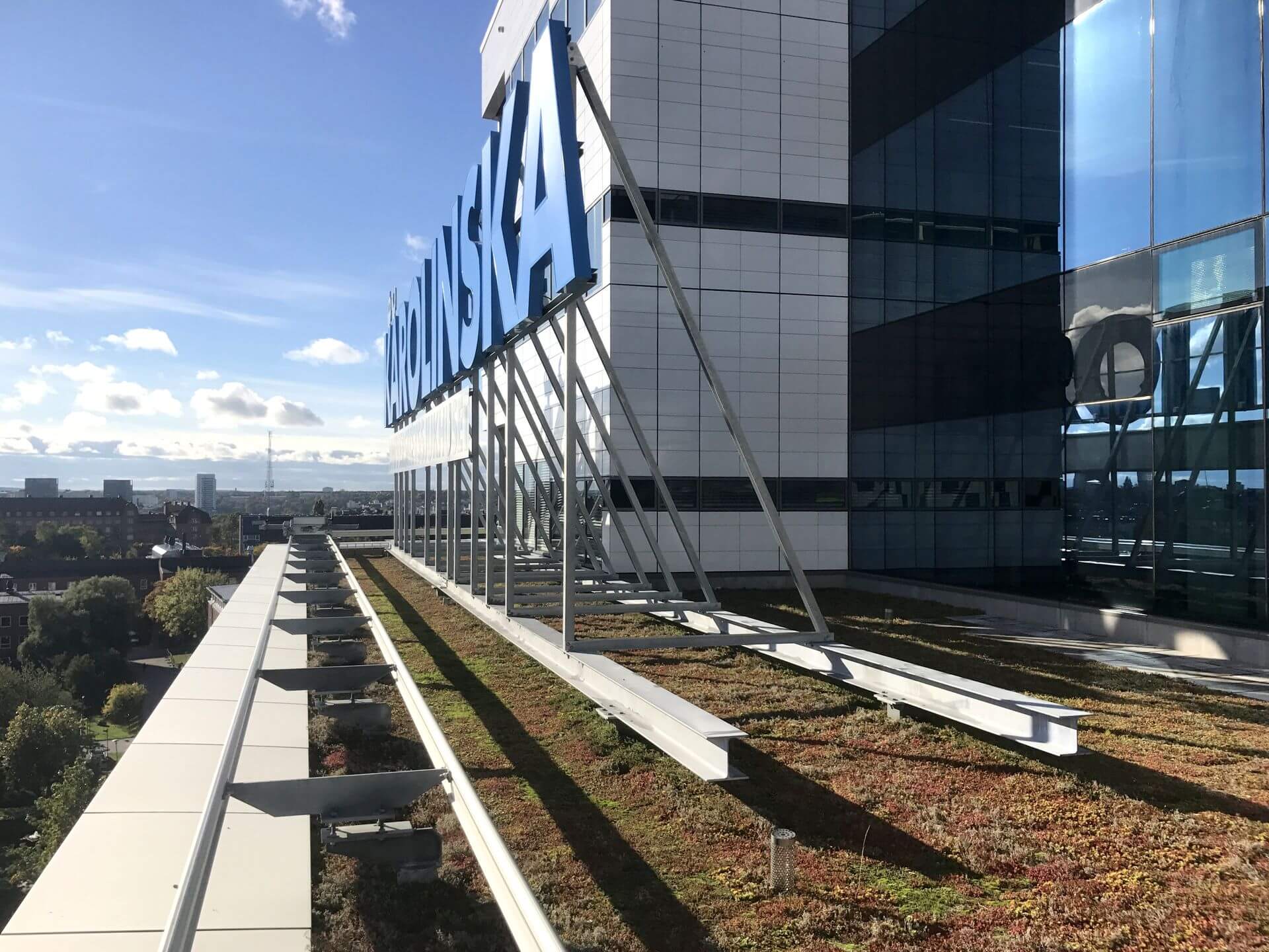 Karolinska-Hospital-Sweden-Green-Roof-3 result (1)