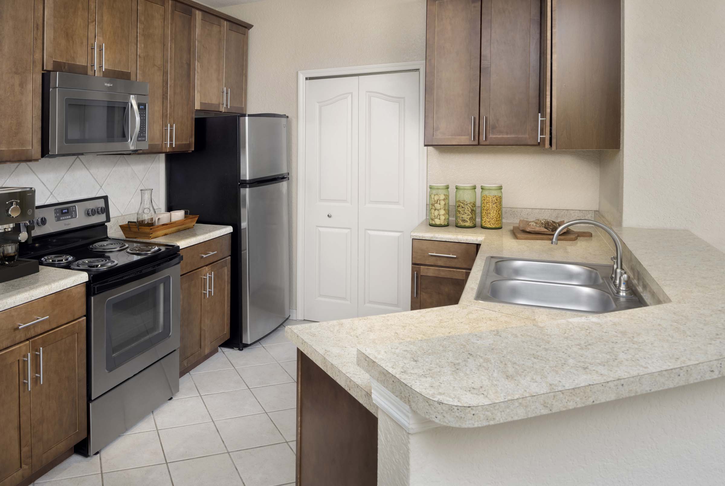 Apartments for Rent in Orlando, FL Camden World Gateway