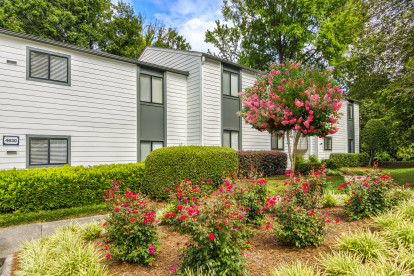 Classic apartment exterior at Camden Foxcroft in Charlotte North Carolina