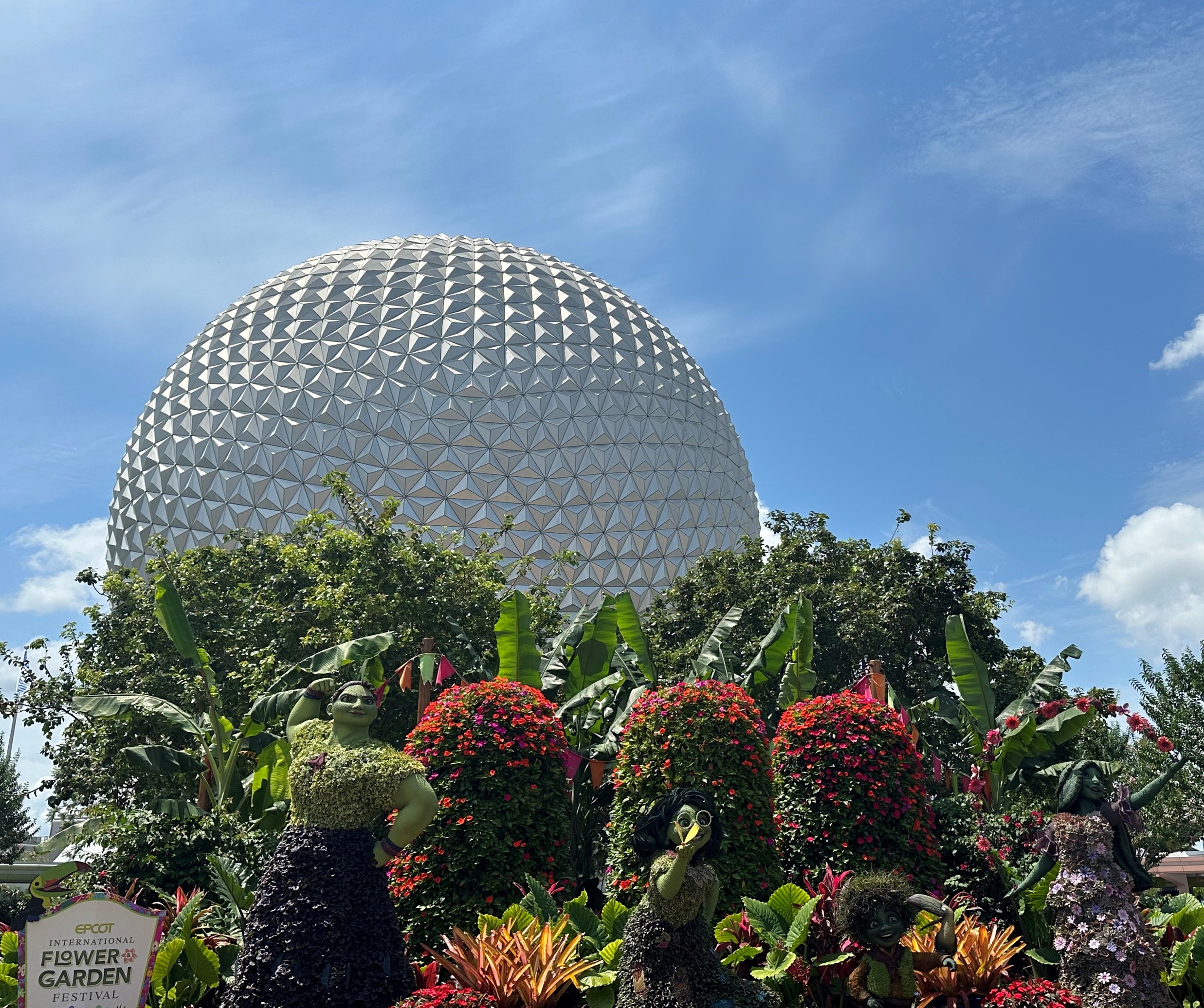 photo courtesy of blogger, Bianca Welsh
epcot disney flower garden