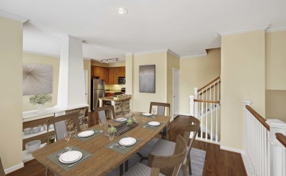 Townhome large dining area to accomodate many friends and family