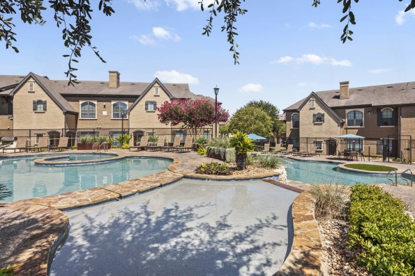 Front pool with two levels at Camden Shadow Brook apartments in Austin, TX